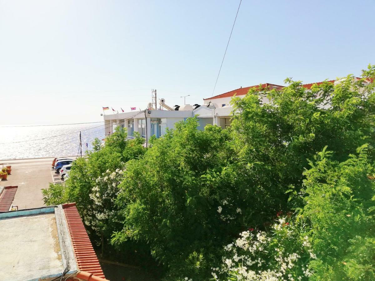 Seafront Studios And Apartments Chios Town Extérieur photo